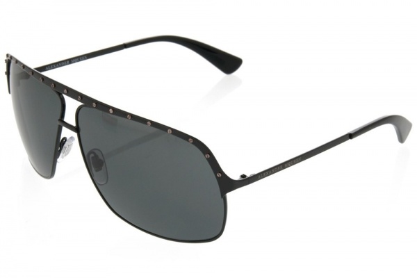 Alexander McQueen Stud Detail Sunglasses Alexander McQueen Stud Detail Sunglasses01 Alexander McQueen Stud Detail Sunglasses