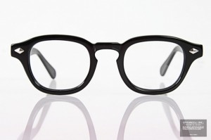 OVERKILL OVK Round Frame Glasses 3 300x199 OVERKILL OVK Round Frame Glasses 3