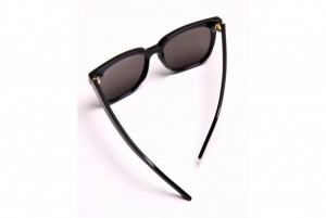 Super Peoples Glasses in Black 4 300x201 Super Peoples Glasses in Black 4