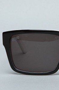 9Five The Caps Sunglasses 3 196x300 9Five The Caps Sunglasses