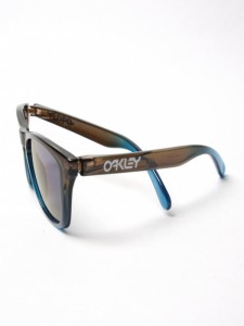 Oakley Rootbeer Cyan Frogskin Sunglasses 4 225x300 Oakley Rootbeer Cyan Frogskin Sunglasses