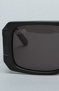 9Five The Blocks Sunglasses 3 196x300 9Five The Blocks Sunglasses