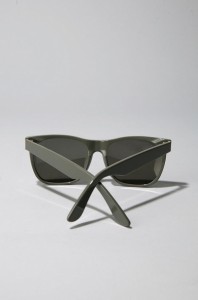 Super Grey Wayfarer Sunglasses 3 198x300 Super Grey Wayfarer Sunglasses 3