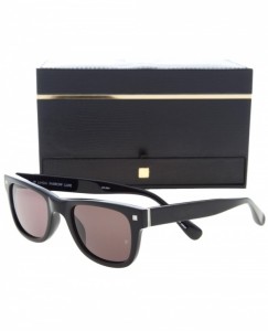 Linda Farrow Thick Rimmed Sunglasses 4 243x300 Linda Farrow Thick Rimmed Sunglasses 4
