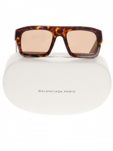 Balenciaga Square Frame Sunglasses 4 225x300 Balenciaga Square Frame Sunglasses 4