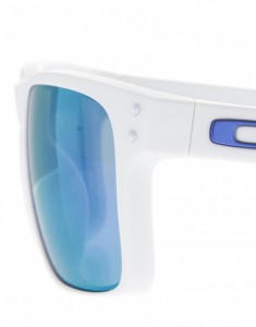 Oakley Holbrook Sunglasses in White 3 235x300 Oakley Holbrook Sunglasses in White 3