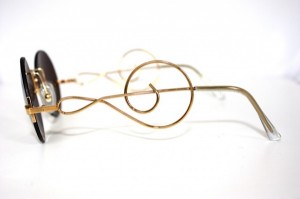 Mochino Music Sunglasses3 300x199 Mochino Music Sunglasses3