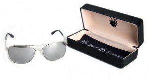 the hundreds morrison gun silver 06 570x319 300x167 the hundreds morrison gun silver 06 570x319